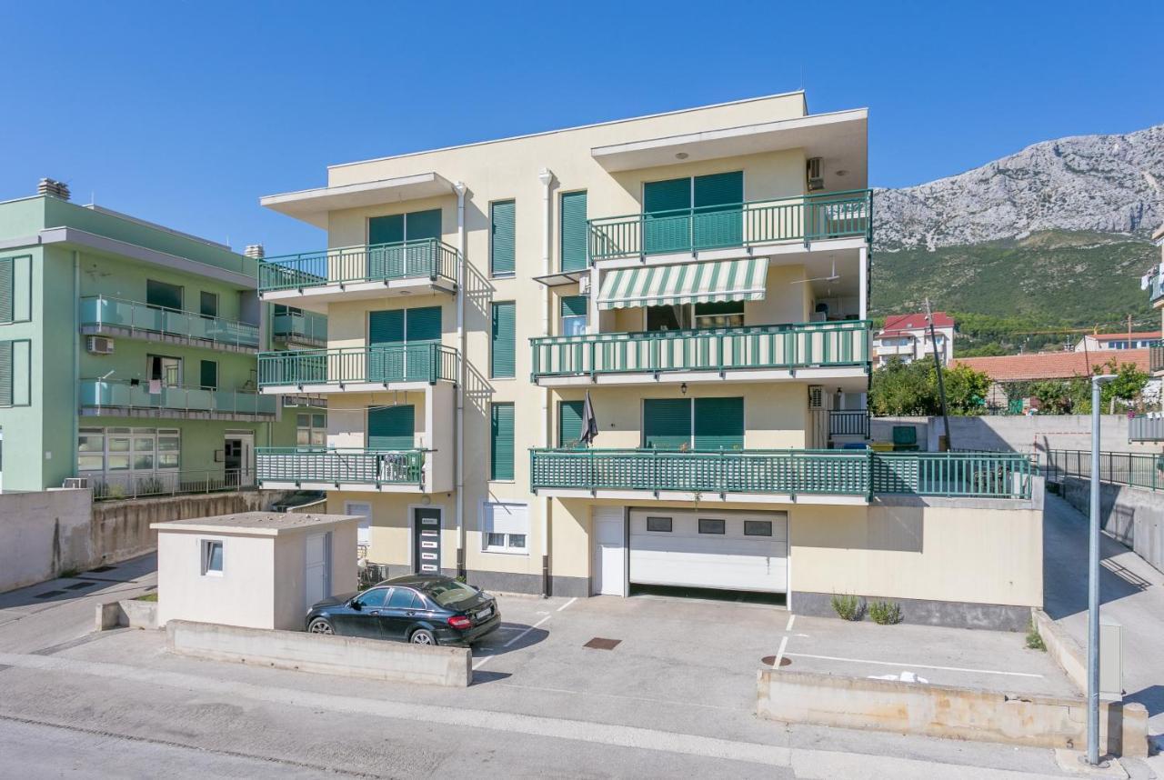 Apartments With A Parking Space Kastel Gomilica, Kastela - 21630 Ngoại thất bức ảnh